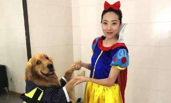 『看中』27岁被周星驰看中，两度力捧不红，为什么鄂靖文是最失败星女郎？