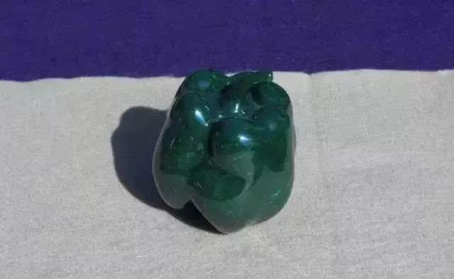  「玉石」谁说老外不玩奇石, 看看国外的石头市场是啥样!