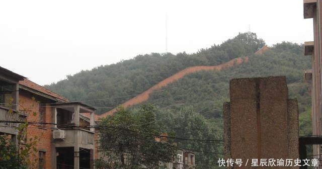 昔日，在这家年产5万发炮弹的兵工厂火控车间，不能穿带钉子的鞋