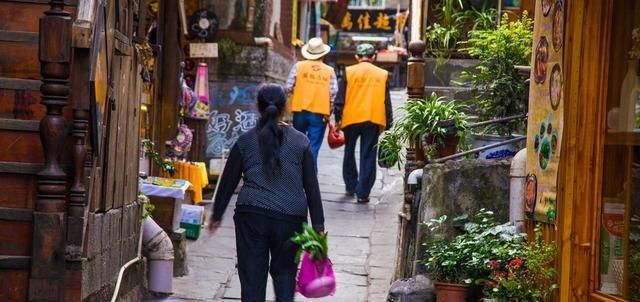 老年人的愿望：退休后去各地租房子旅游，一住三个月，可行吗？