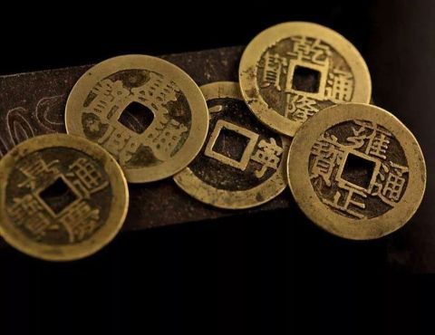  『大饼』176万：他舍命保护藏品，不惜将其塞进大饼，今成中国最贵一元