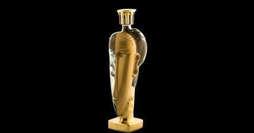 世界上最贵的一瓶矿泉水，瓶体由纯金打造，游客：喝的是金子