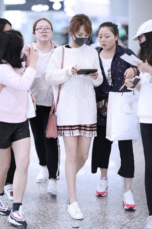 【口罩】复工更要C位出街！快来学学明星们的“口罩穿搭”吧！