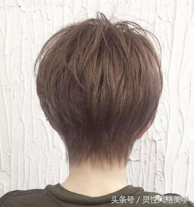 头发散下来的季节到了，你可以换款发型了，各种年龄段都有！