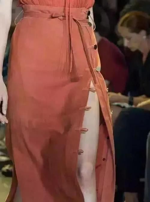  『分享』你喜欢旗袍吗？喜欢做衣服吗？旗袍纸样设计分享