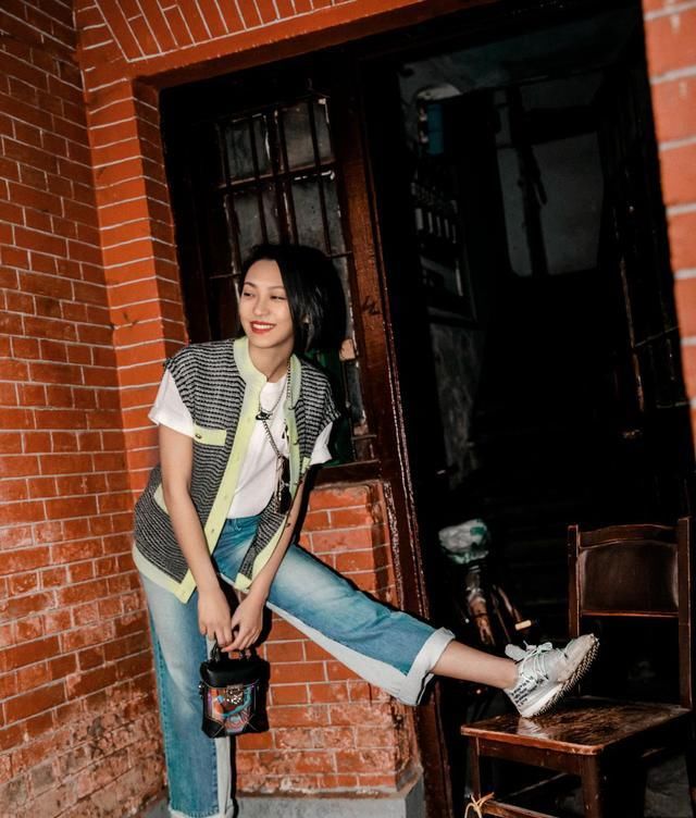  「女人」40岁的女人怎么搭配?初夏温柔风穿搭,更显知性成熟
