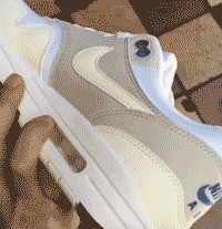 回头率飙升的“变色鞋”，基本没什么人穿过，你要不要来一双？