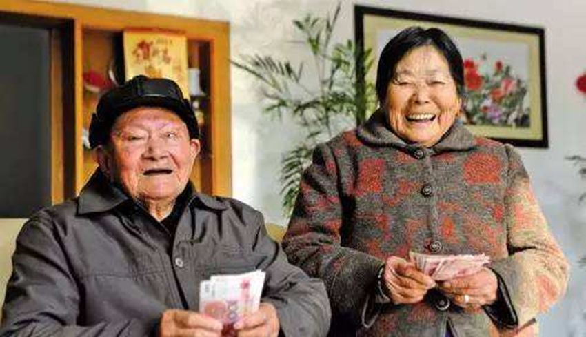  #升级#农民养老补贴再次升级，60岁后拿这3项津贴，看看自己能领