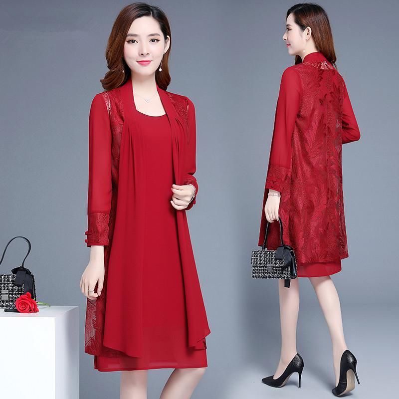 太美了吧!51岁婆婆，中秋穿上新款秋裙，惊艳众人，比我还美嫩