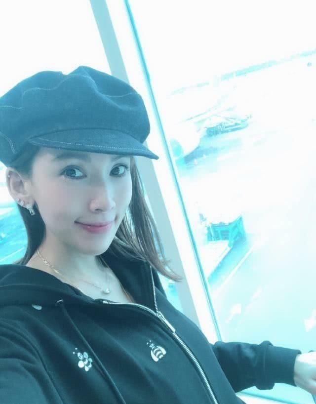 娱乐圈高甜夫妻都不办婚礼,赵丽颖张嘉倪都知