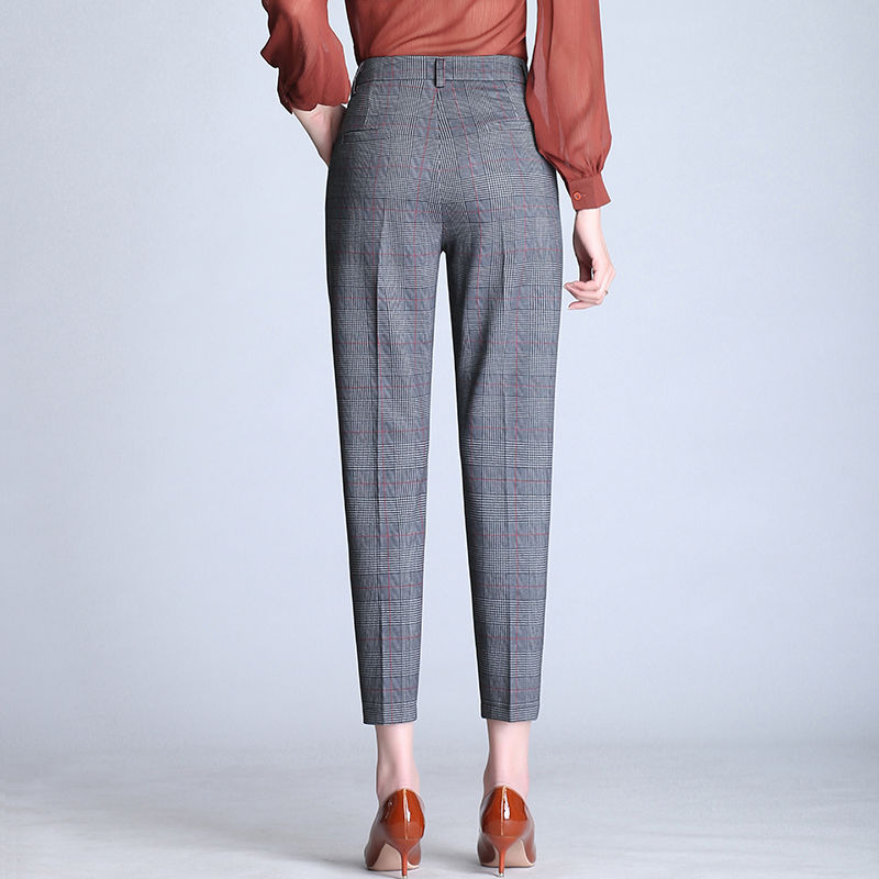 你和完美的腿型之间，只缺一条烟管裤!腿型不好，腿不直就穿它