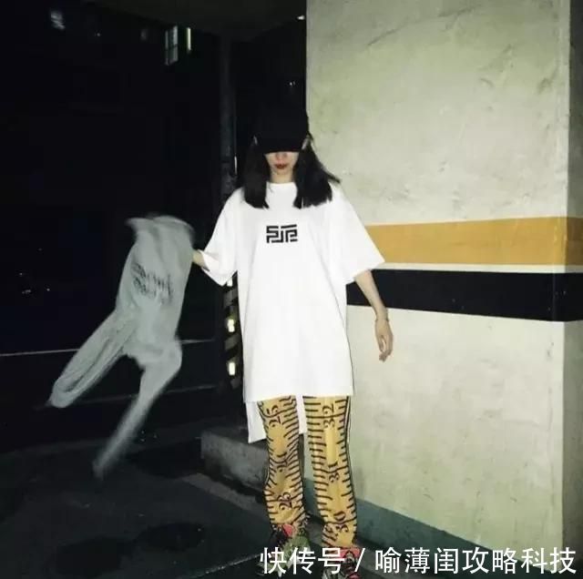  技巧@拍照姿势很尴尬？3个技巧就能解救你！