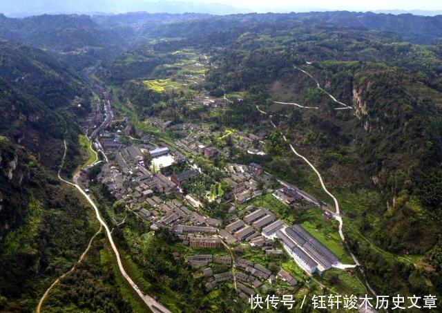 四川大山里的“古船”,有近400年历史,名扬海外国内却少有人知