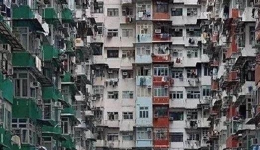  【现状】你有见过香港的“棺材房”吗？亲眼见到后才明白自己住