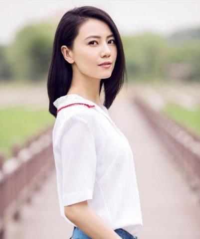 高圆圆的气质短发，简约优雅更显女人味，十足的优雅女神范