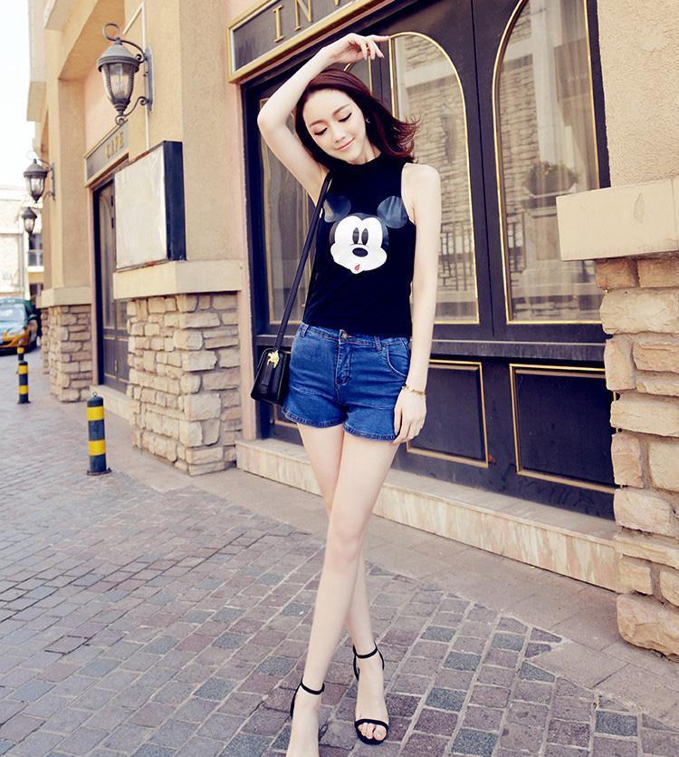 热裤穿出魅力迷人, 风景不简单