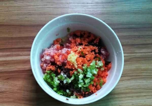  养发剂@这是“纯天然生发养发剂”，每星期吃上2次，秀发黝黑丝滑，比护发乳好