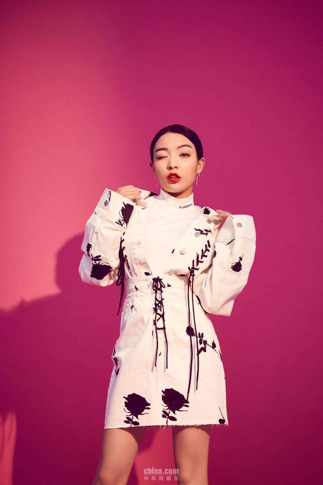 多面时尚!Vava写真风格百变张弛有度