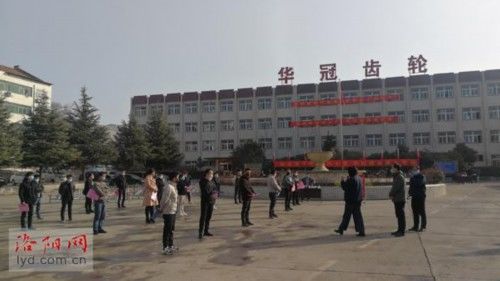  【洛报融媒记】工资高、离家近 这个县的农民工喜欢家门口就业