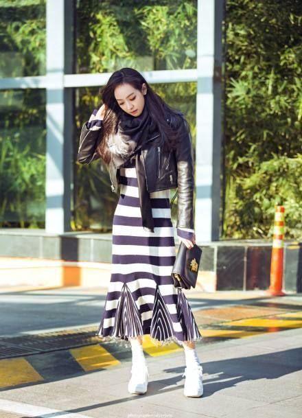 宋茜把“安全出口” 背身上,网友:以为是青铜,没想到是个王者