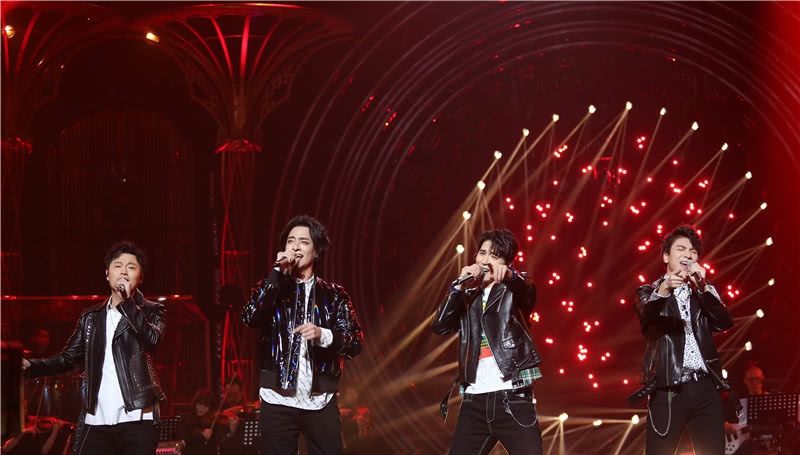 [观众看到]一年后，重组的“声入人心男团”没有“了双云”依然能够嗨翻全场