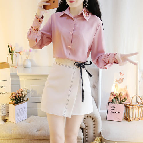 难怪老婆把去年衣服全扔了,原来今秋流行小香风,美的款款想买