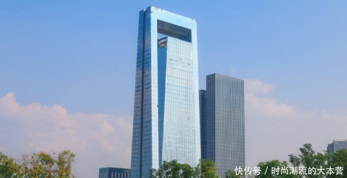 中国第一高楼，将被成都这座677米的大厦所取代，网友却很担心