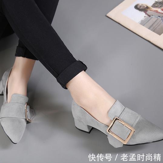 #穿上去#春季穿上一双高跟的鞋,时尚端庄,穿上去像公主一样美美哒!