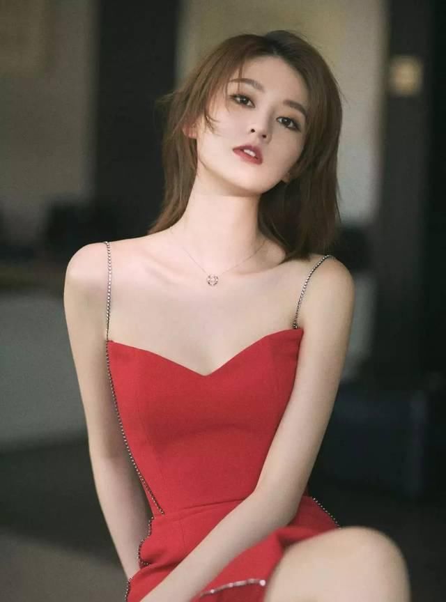  『闷青亚麻』换发色=换张脸！2020这5款发色最显白！太美了！！！
