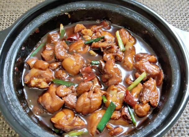  『意大利』茶树菇炖鸡汤、香菇炒鸡块、香鸡煲、韭菜意大利面