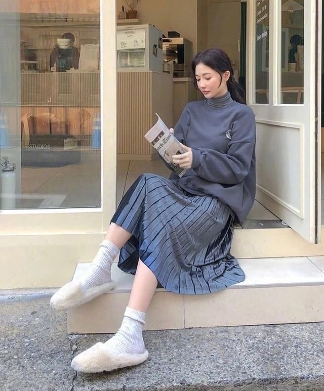  卫衣■春季卫衣想要穿出彩，get这3种小心机，整个春天不用愁
