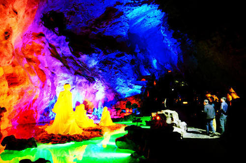 一个藏酒的洞，咋就成了收费的景区？