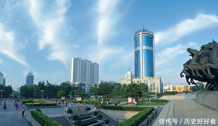 河南这座城市第二个跨入地铁时代，GDP全省第二，是你家乡吗？
