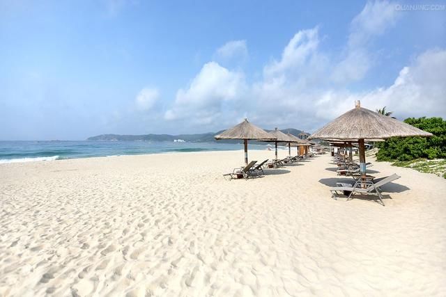 国内唯一环岛高铁：沿途美哭了！无敌海景惊艳世界，票价仅200！