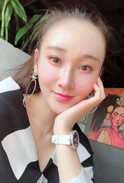 婆婆被抓，假疫苗老总儿媳现身街头，转移资产要跑路？