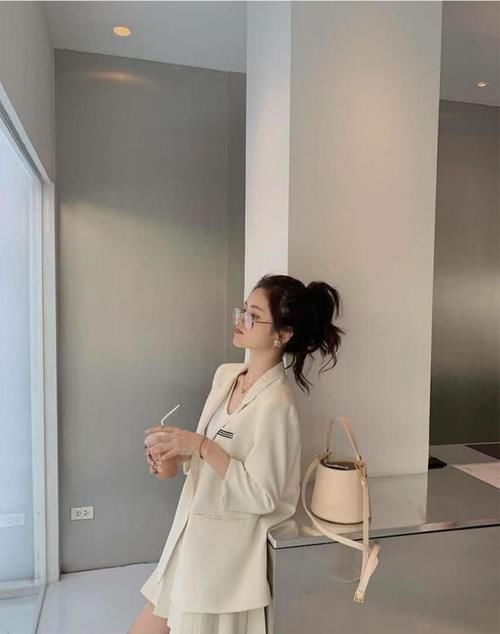  『体现出来』甜美小姐姐很喜欢的舒服穿搭，减龄洋气又百搭，轻松塑造女神范儿