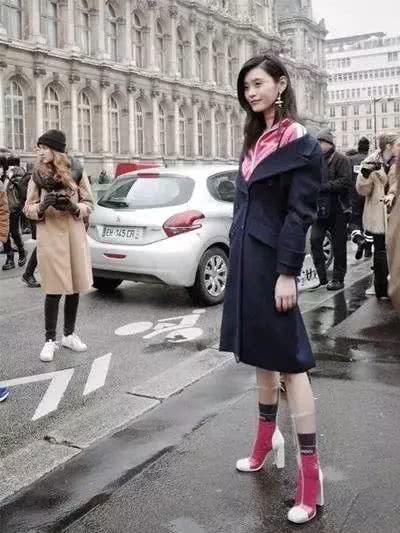 「绑带」今夏最美的5双凉鞋,穿对了才是白瘦美!