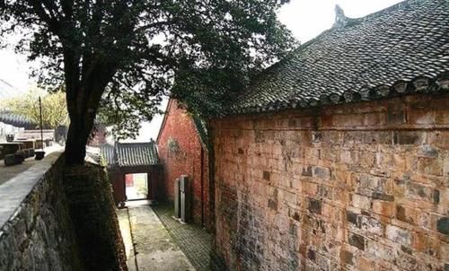 国内“最神秘”的寺庙，全心修行不受供奉，多来从未开过庙门