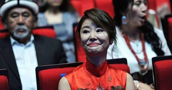 林心如狂健身 自称手已废还得罪了教练 网友：被丑照刺激到了？