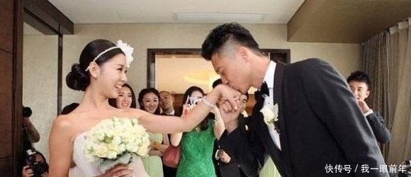  【年轻】娱乐圈年轻的四对夫妻，最后一对没到大学毕业就结婚！