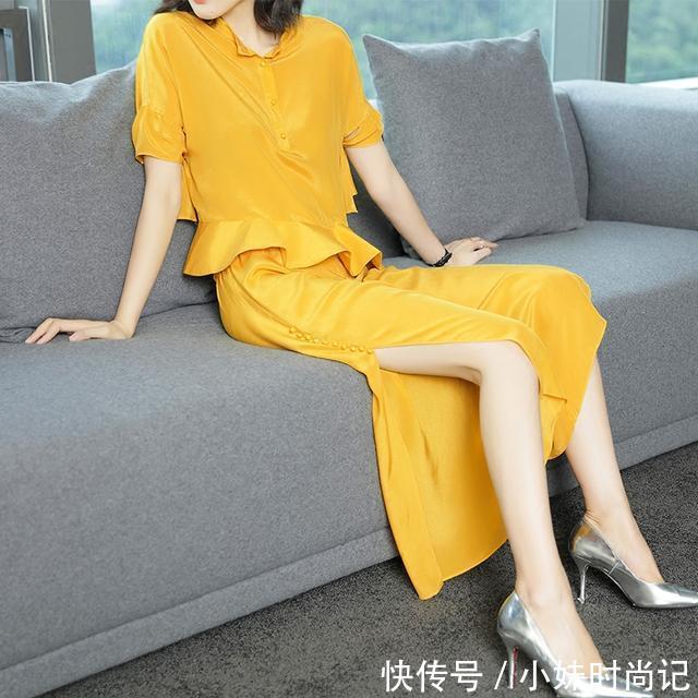 【女性】身为职场女性,在衣品上穿法要带点灵动性,比如穿套装就很精神