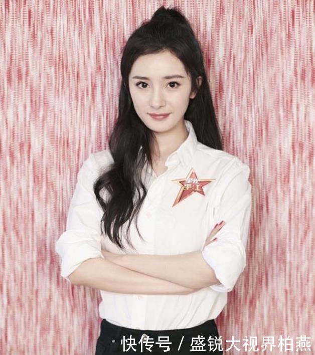『辣妈』杨幂的好身材,凹凸有致,性感撩人,时尚辣妈却如同元气少女