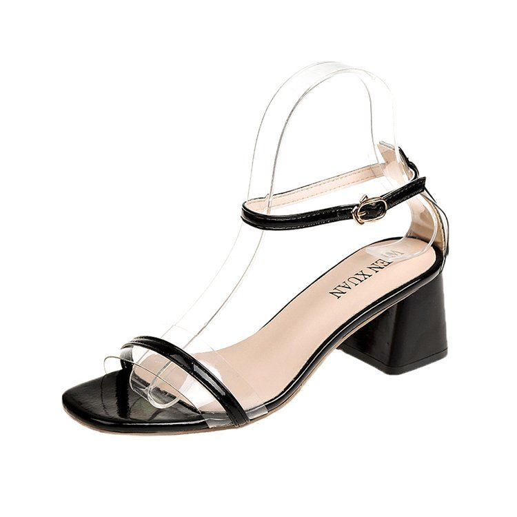 穿高跟鞋的女人那是真有女人味啊