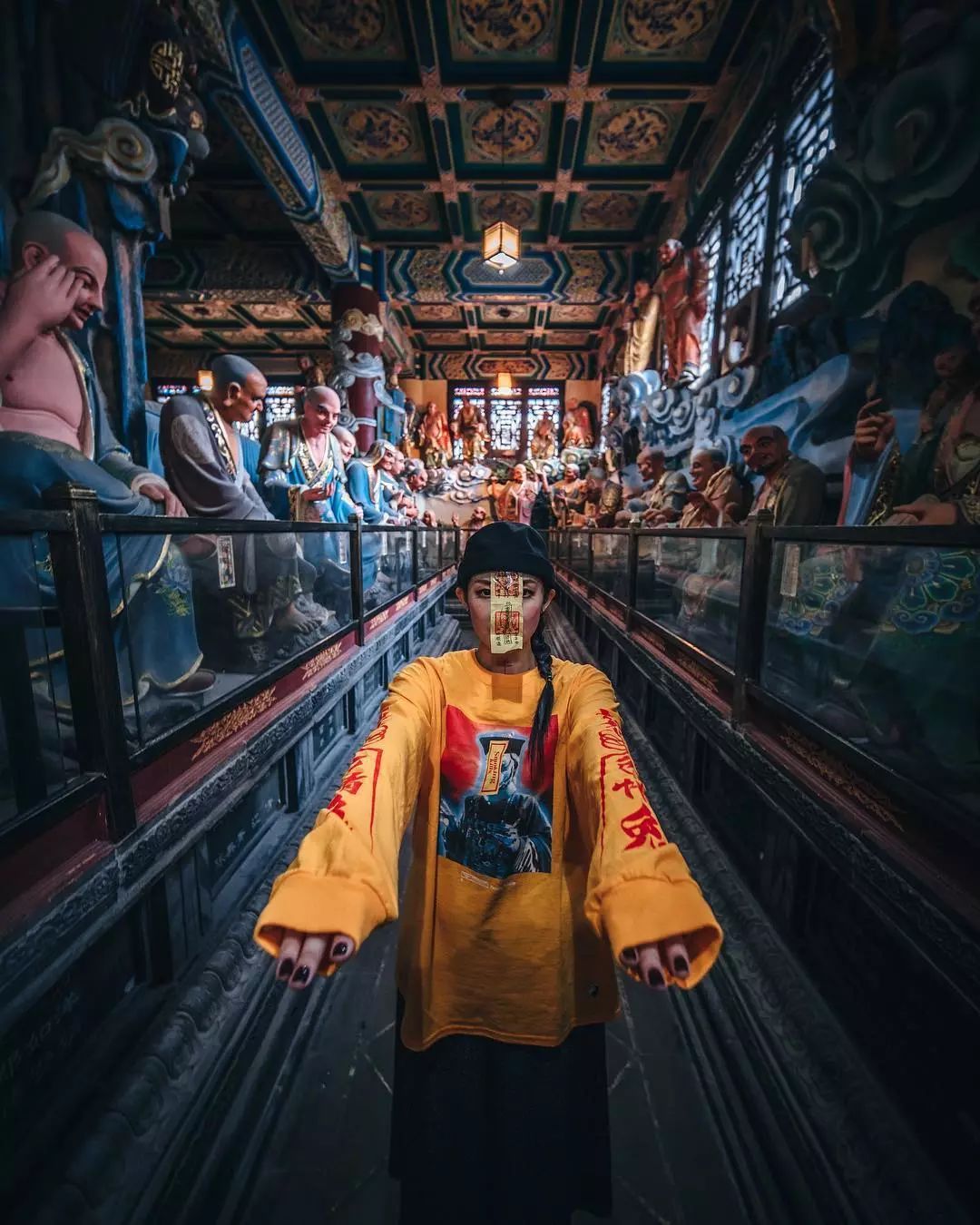 日本小哥拍下4个中国城市，迷倒24万人：原来中国这么酷！