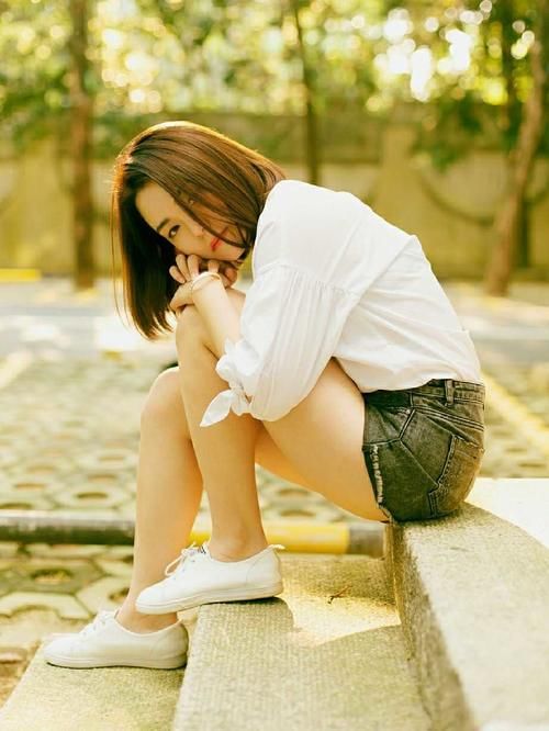  『女生』女生美照怎么拍，16个经典好看拍照姿势，学起来