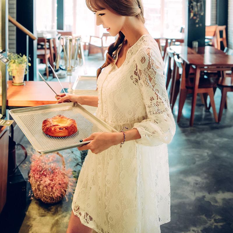 现在的丰满女人不穿紧身衣了!都穿这“镂空裙”,洋气有女人味