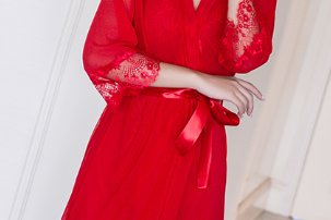 窈窕神女颜，楚楚动人的睡衣少不了，出水芙蓉般靓丽苗条迷人