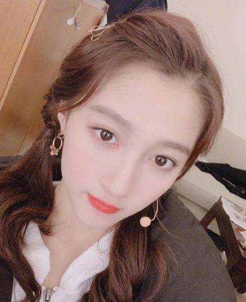 女生■女生好皮肤要靠“养”！远离3个坏习惯，素颜也美丽
