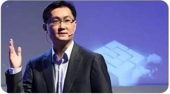 小林早报0720期刘强东被怼大四学生当黑客被学校处分重庆女子咬人