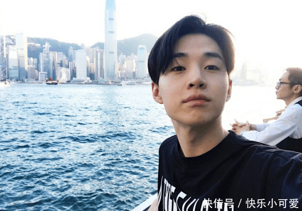 刘宪华和经纪公司解约, 出道十年人气却不敌三